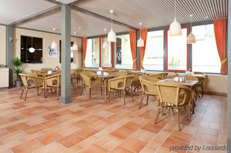 Jufa Hotel Weinviertel - Eselsmuehle Seefeld-Kadolz ร้านอาหาร รูปภาพ