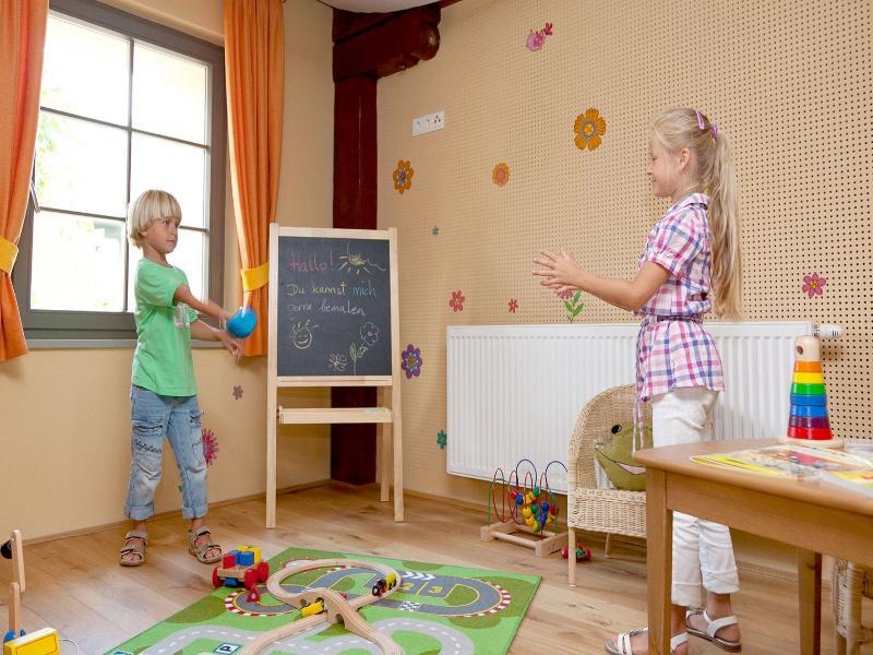 Jufa Hotel Weinviertel - Eselsmuehle Seefeld-Kadolz ภายนอก รูปภาพ