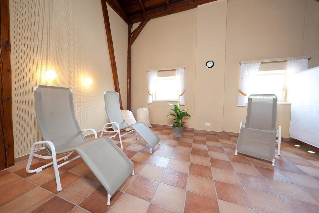 Jufa Hotel Weinviertel - Eselsmuehle Seefeld-Kadolz ภายนอก รูปภาพ